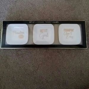 Brand New Set of 3 Ceramic Trinket Dishes